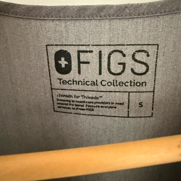 Figs Casma Three-Pocket Scrub Top | Size S - Picture 9 of 10